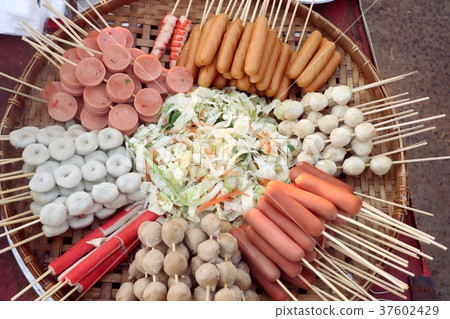 steamed meatballs at street food 37602429