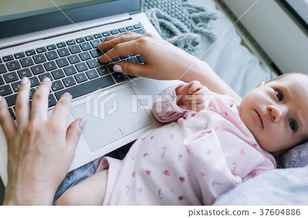 lifestyle of modern business mom lifestyle of modern business mom 37604886