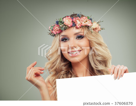 Young Smiling Woman with Blank Board Paper 37606870