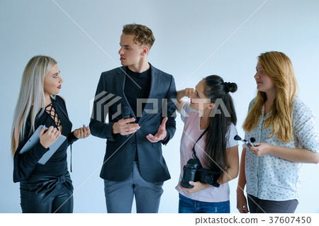 team backstage ideas discussion brainstorm concept team backstage ideas discussion brainstorm concept 37607450