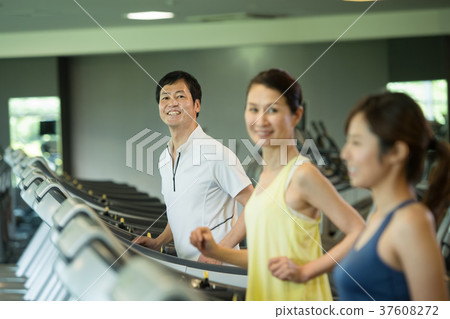 Sports club running machine training gym image Sports club running machine training gym image 37608272