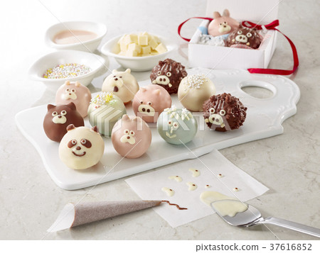 畜牧業(甜甜圈)的生產過程 畜牧業(甜甜圈)的生產過程 37616852