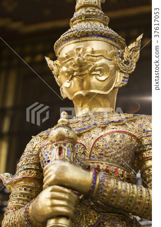 Guardian Statues at Wat Phra Kaew, Thailand Guardian Statues at Wat Phra Kaew, Thailand 37617053