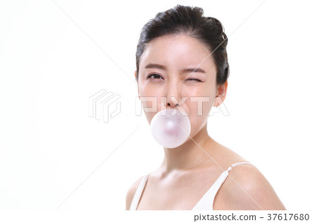 美容,護膚,美容,20多歲,女人,化妝,化妝 美容,護膚,美容,20多歲,女人,化妝,化妝 37617680