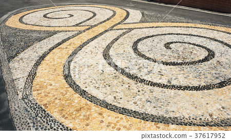 Colorful pebble stone flooring textured 37617952