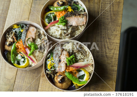 咖啡廳食物 37618191