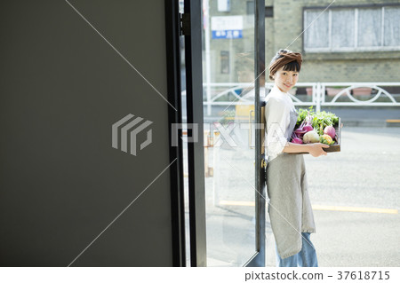 Women working in cafe Food business 37618715