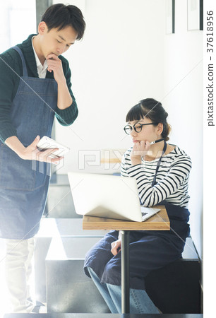 嫁給了一家咖啡館的食品企業 37618956