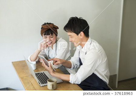 Married at a cafe Food business 37618963