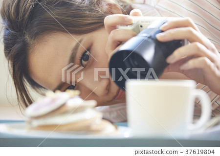 喜歡時尚家常餐的女性 37619804