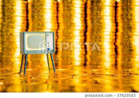 Lots of money and tv Lots of money and tv 37620583