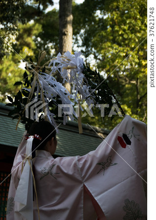 "Yubate Shinto shrine" wishing for fertility for one year 37621748