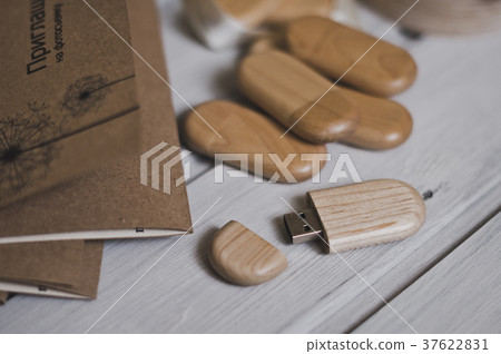 Invitation wooden box for flash drives and thumb Invitation wooden box for flash drives and thumb 37622831