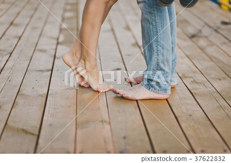 Kiss the girl and the guy 6549. Kiss the girl and the guy 6549. 37622832