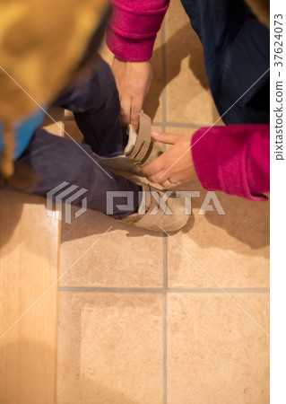 shoe, shoes, little child 37624073