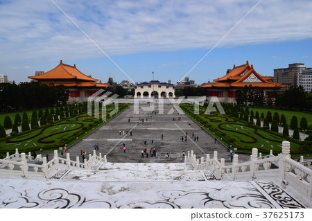 Landscape of the freedom garden Kunikei Theater The freedom garden gate 37625173