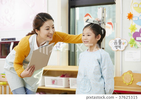 Kindergarten, Kindergarten, Child, Teacher, Korean 37625315