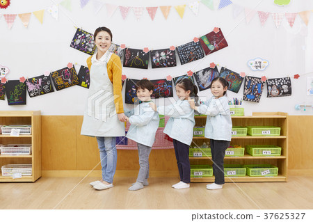 Kindergarten, Kindergarten, Child, Teacher, Korean Kindergarten, Kindergarten, Child, Teacher, Korean 37625327
