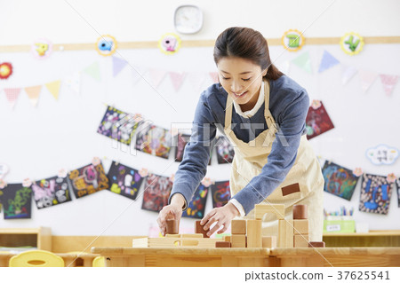 Kindergarten, girl, teacher, korean Kindergarten, girl, teacher, korean 37625541