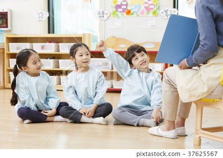 幼兒園,幼兒園,兒童,老師,韓語 幼兒園,幼兒園,兒童,老師,韓語 37625567