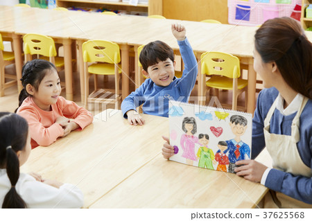 幼兒園,幼兒園,兒童,老師,韓語 幼兒園,幼兒園,兒童,老師,韓語 37625568