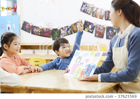 幼兒園,幼兒園,兒童,老師,韓語 幼兒園,幼兒園,兒童,老師,韓語 37625569