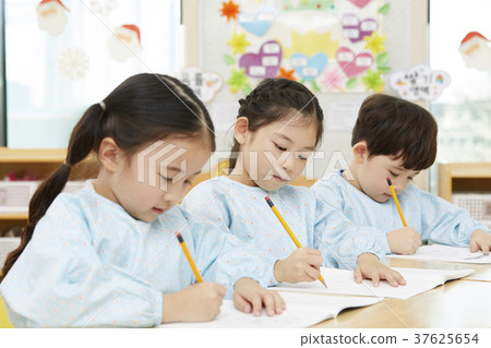 Children, kindergarten, kindergarten, korean Children, kindergarten, kindergarten, korean 37625654