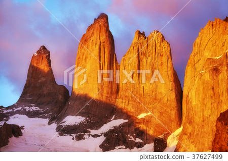 Torres del Paine at pink sunrise, Patagonia, Chile Torres del Paine at pink sunrise, Patagonia, Chile 37627499
