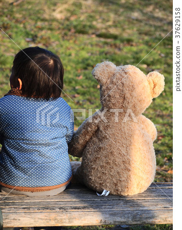 兒童和毛絨動物 37629158