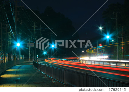夜路 夜路 37629545