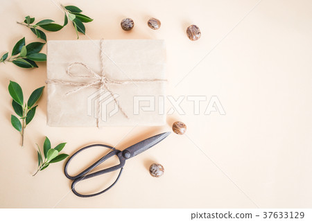 handmade gift box and scissors top view 37633129