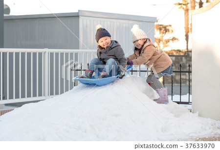 Sliding children 37633970