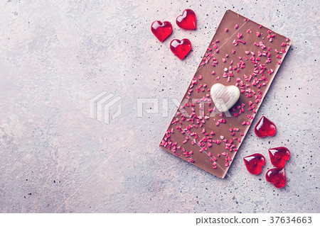 Chocolate bar with strawberry Chocolate bar with strawberry 37634663
