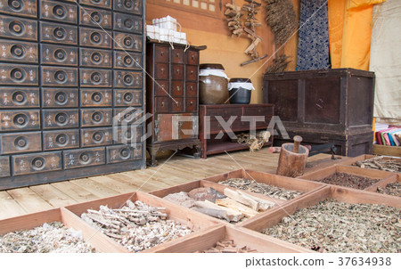 傳統醫藥大廳裡面的風景 37634938