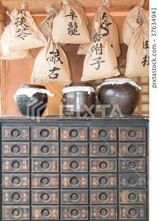傳統醫藥大廳裡面的風景 37634941