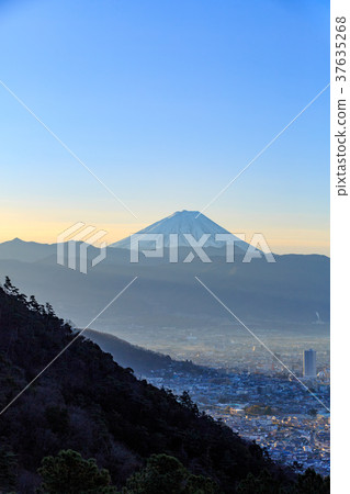 [山梨縣]甲府市和富士山 37635268