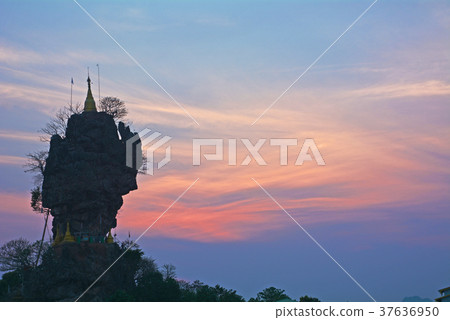 Rock pagoda in Pa'an, Myanmar 37636950