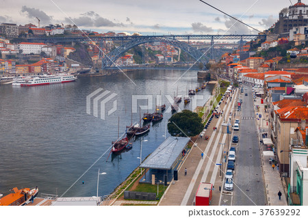 Porto. Multicolored houses on the waterfront of 37639292