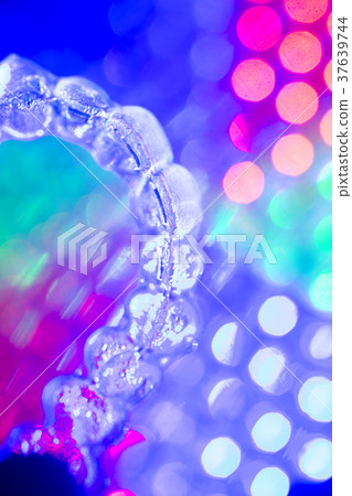 Invisible teeth aligners brackets Invisible teeth aligners brackets 37639744