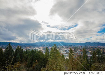 Eugene Oregon City and Clouds 37639845