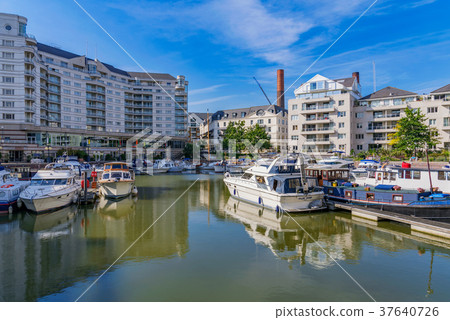 Chelsea Harbor in London 37640726