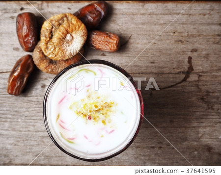 Falooda Indian dessert wtih date fruits and fig 37641595