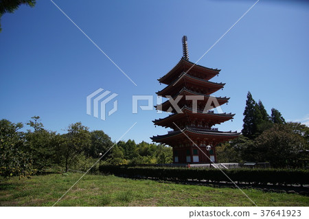 Fukami five-story pagoda Fukami five-story pagoda 37641923