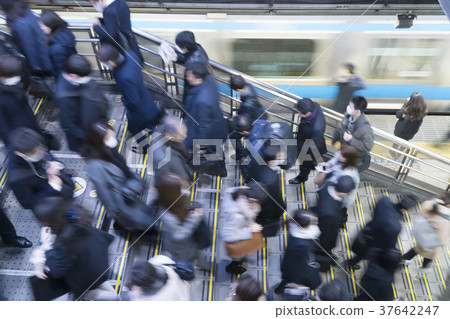 Tokyo commuter scene Shinagawa Station 37642247