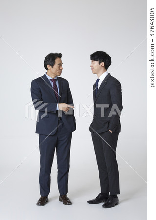 Colleagues, Businessmen, Koreans 37643005