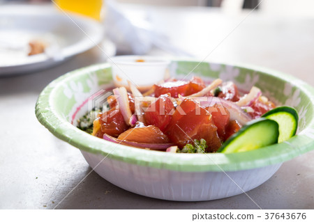Raw Fish Poke Bowl 37643676