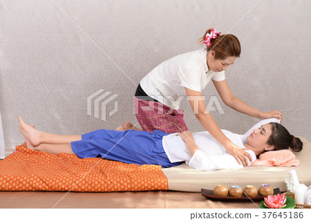 Spa and massage 37645186