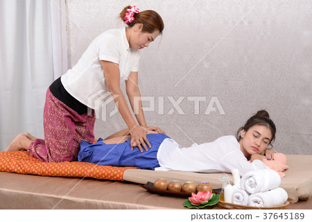 Spa and massage 37645189