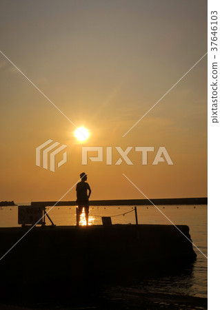 Asahi male silhouette Asahi male silhouette 37646103