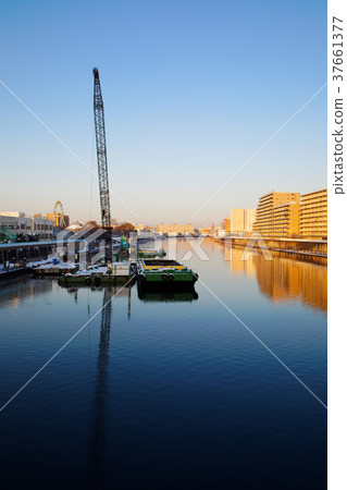 Looking upstream of the Sumida River from Kodabashi Bridge with snow makeup 37661377